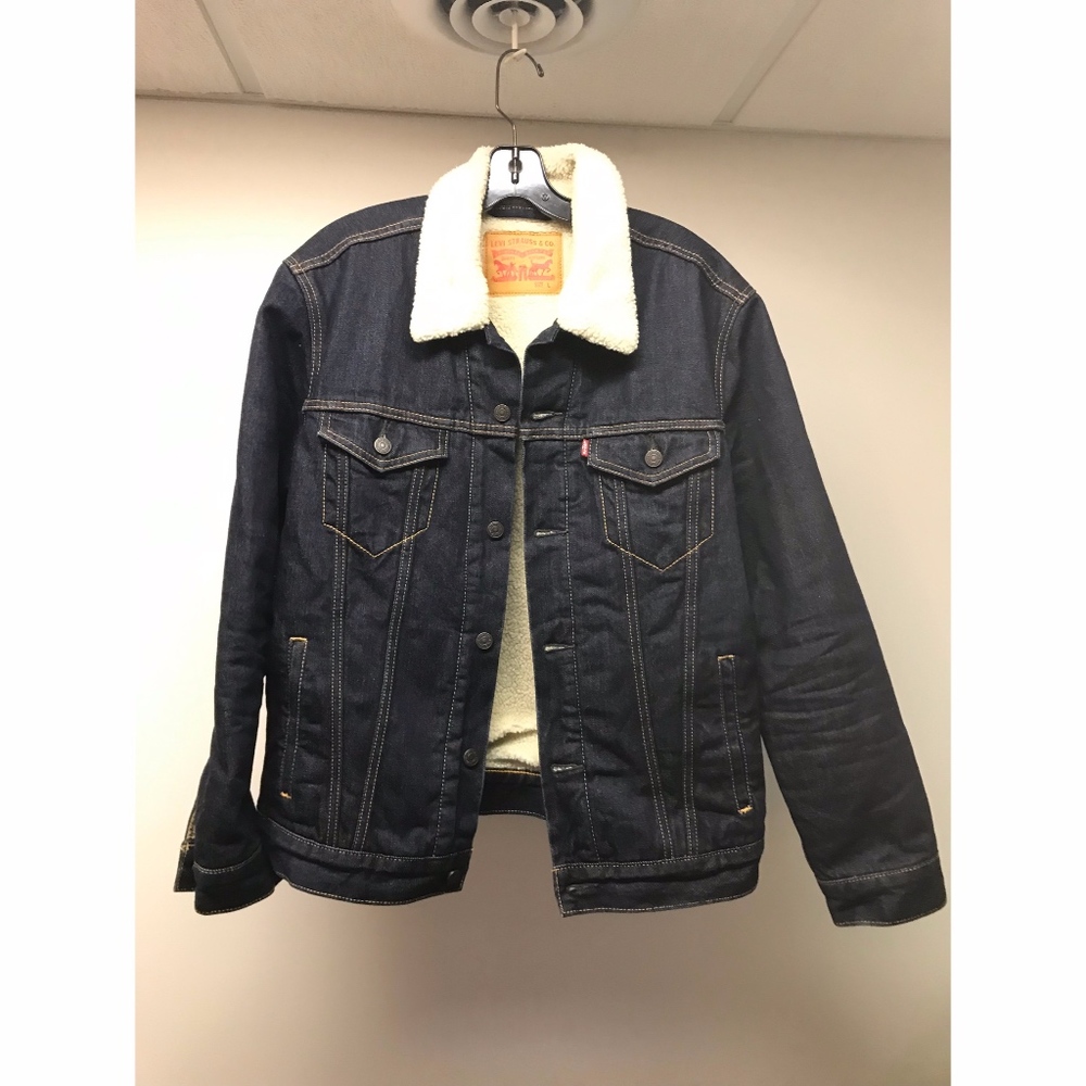 LEVI'S Dark Blue Denim Jacket w/ Sherpa Lining